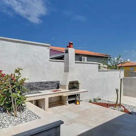 Holiday home Bambina Banjole